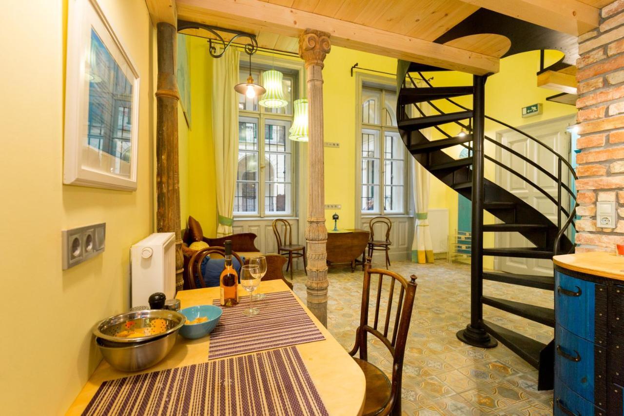 Artistic Apartment Budapest Bagian luar foto